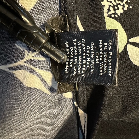 Ann Taylor Factory Wrap Dress Petite size 6 - Picture 4 of 5